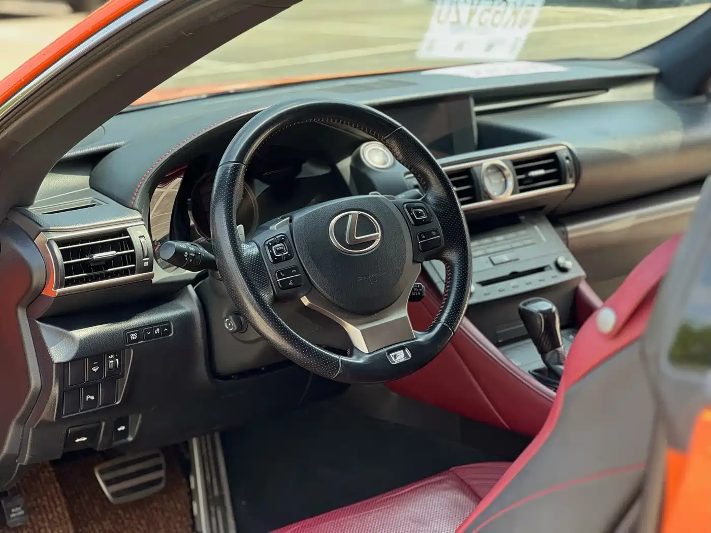 Lexus RC 2016 200t F SPORT Edition фото 13