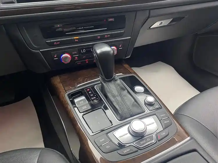 Audi A6L 2016 TFSI Comfort фото 16