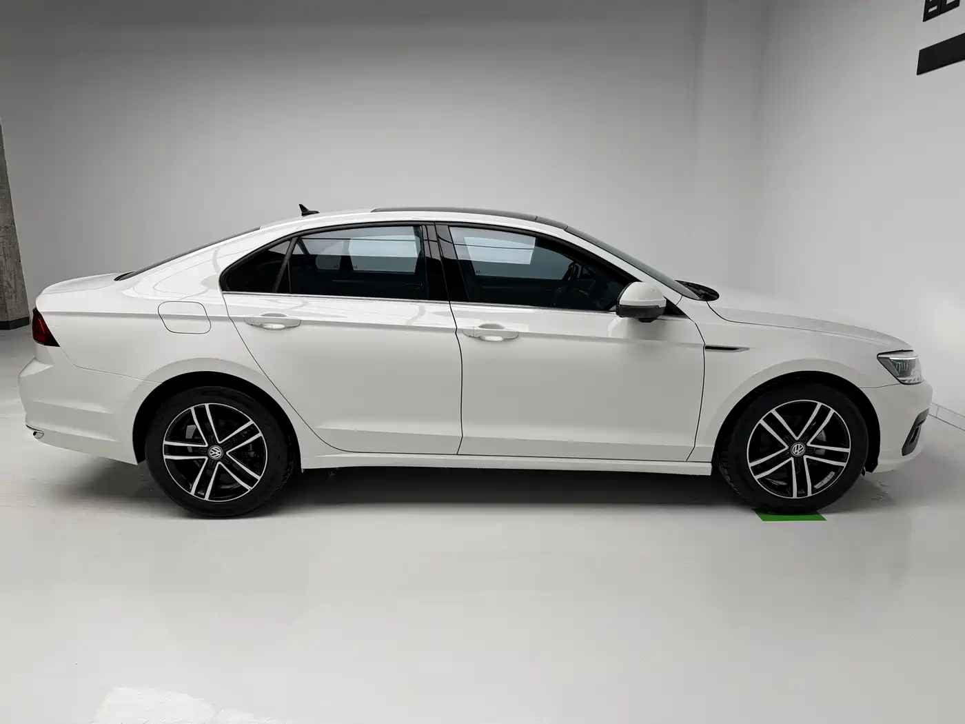 Volkswagen Lamando 2021 280TSI DSG Comfort Edition фото 9