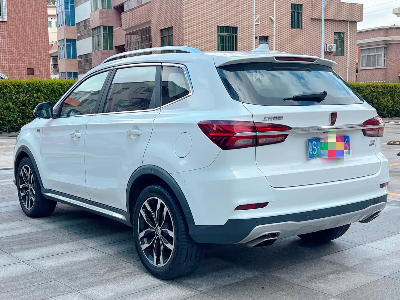 Фото 6 - Roewe RX5