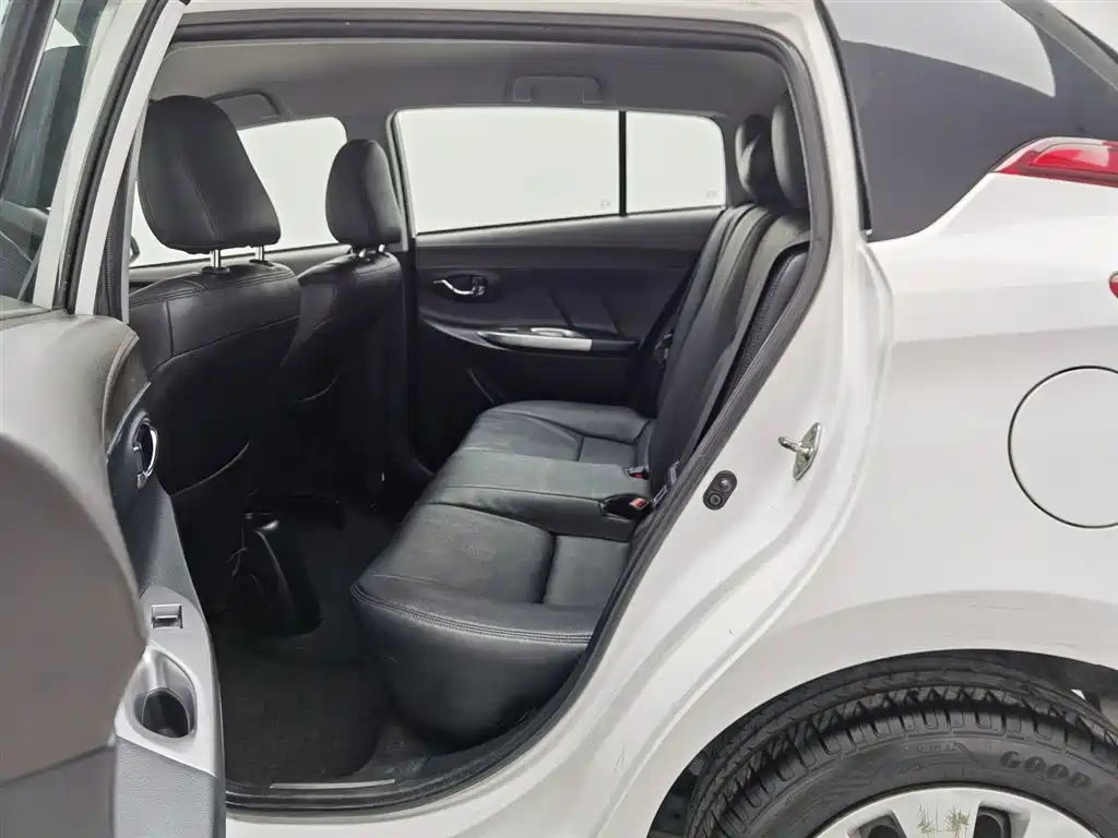 TOYOTA YARIS L ZHIXUAN