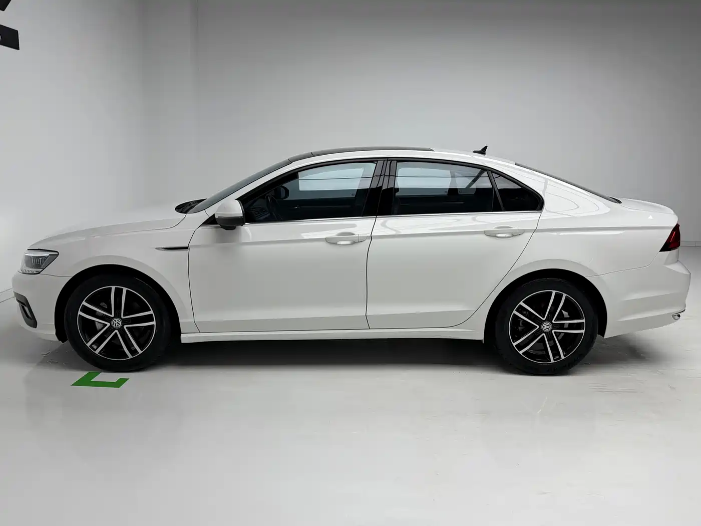 Volkswagen Lamando 2021 280TSI DSG Comfort Edition фото 7