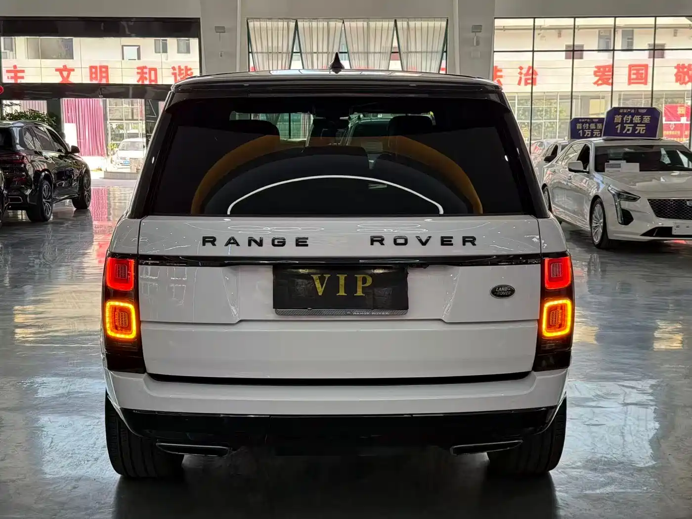 Land Rover Range Rover 2018 3.0 SC V6 Golden Age Edition фото 8