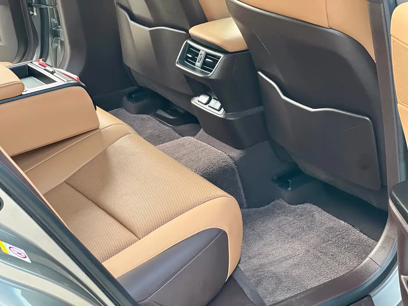 Lexus ES 2018 260 Excellence Edition China V фото 10