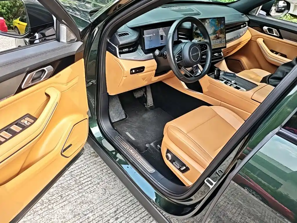 Lynk & Co 09 EM-P 2024 2024 2.0TD EM-P AWD ULTRA 6-Seater