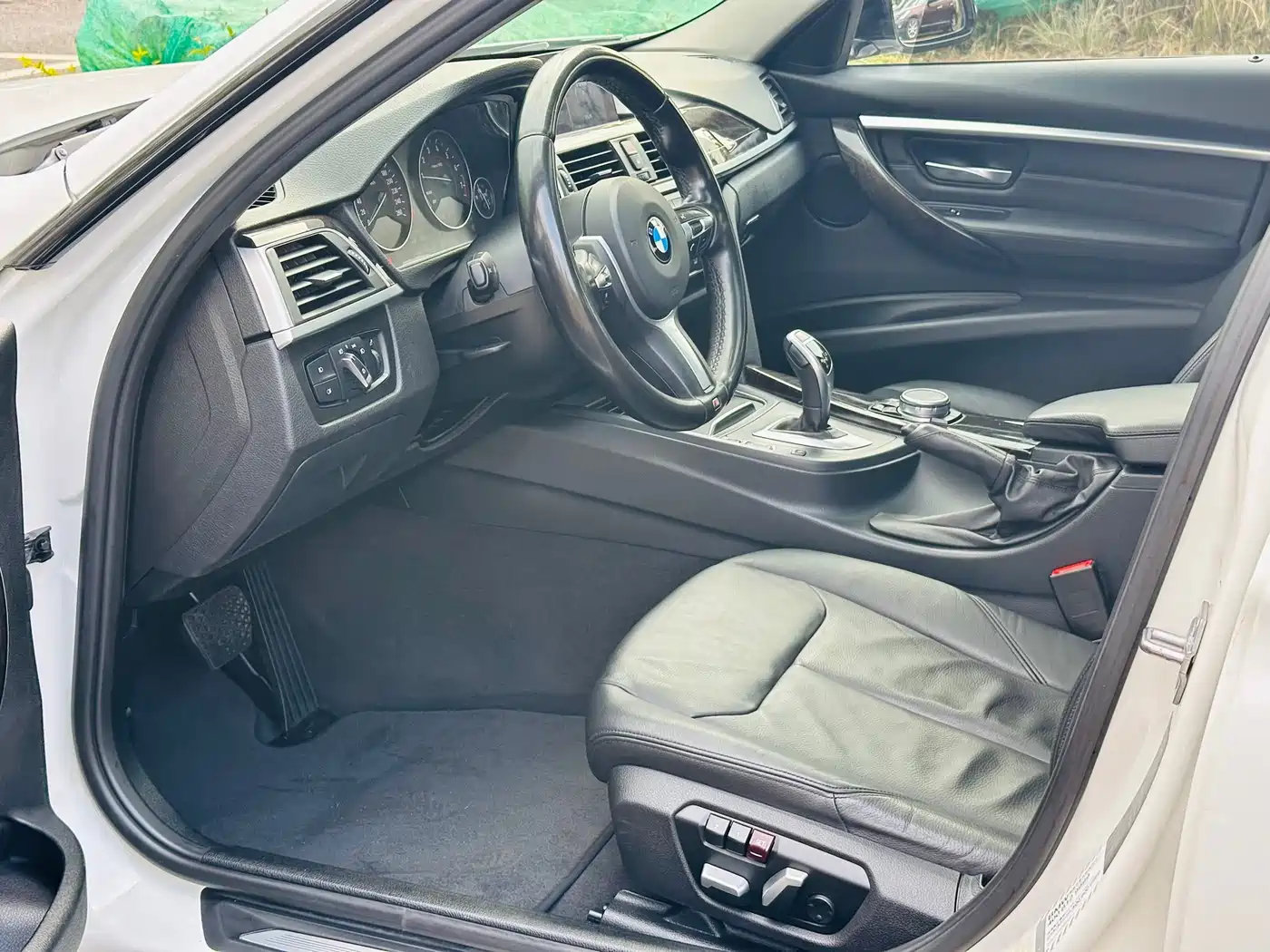 BMW 3 Series 2017 330Li M Sport фото 7
