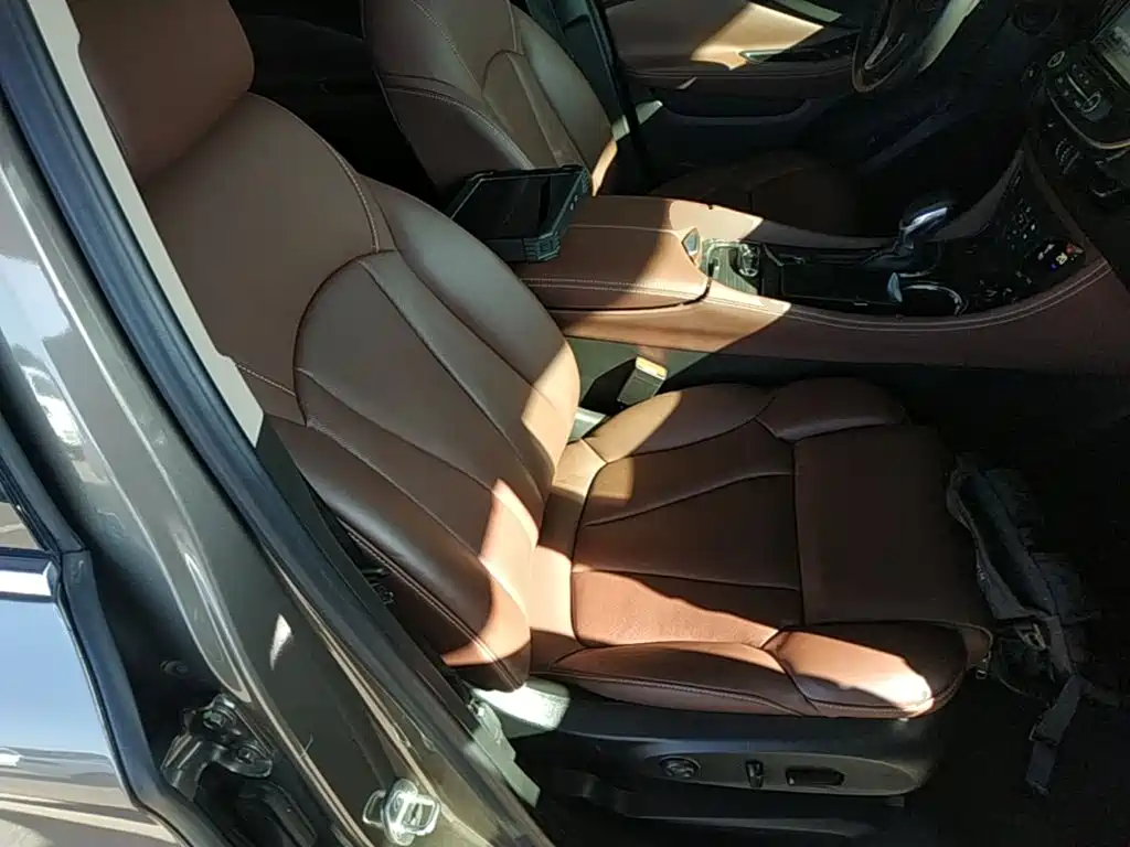 Фото 25 - Buick Envision Plus