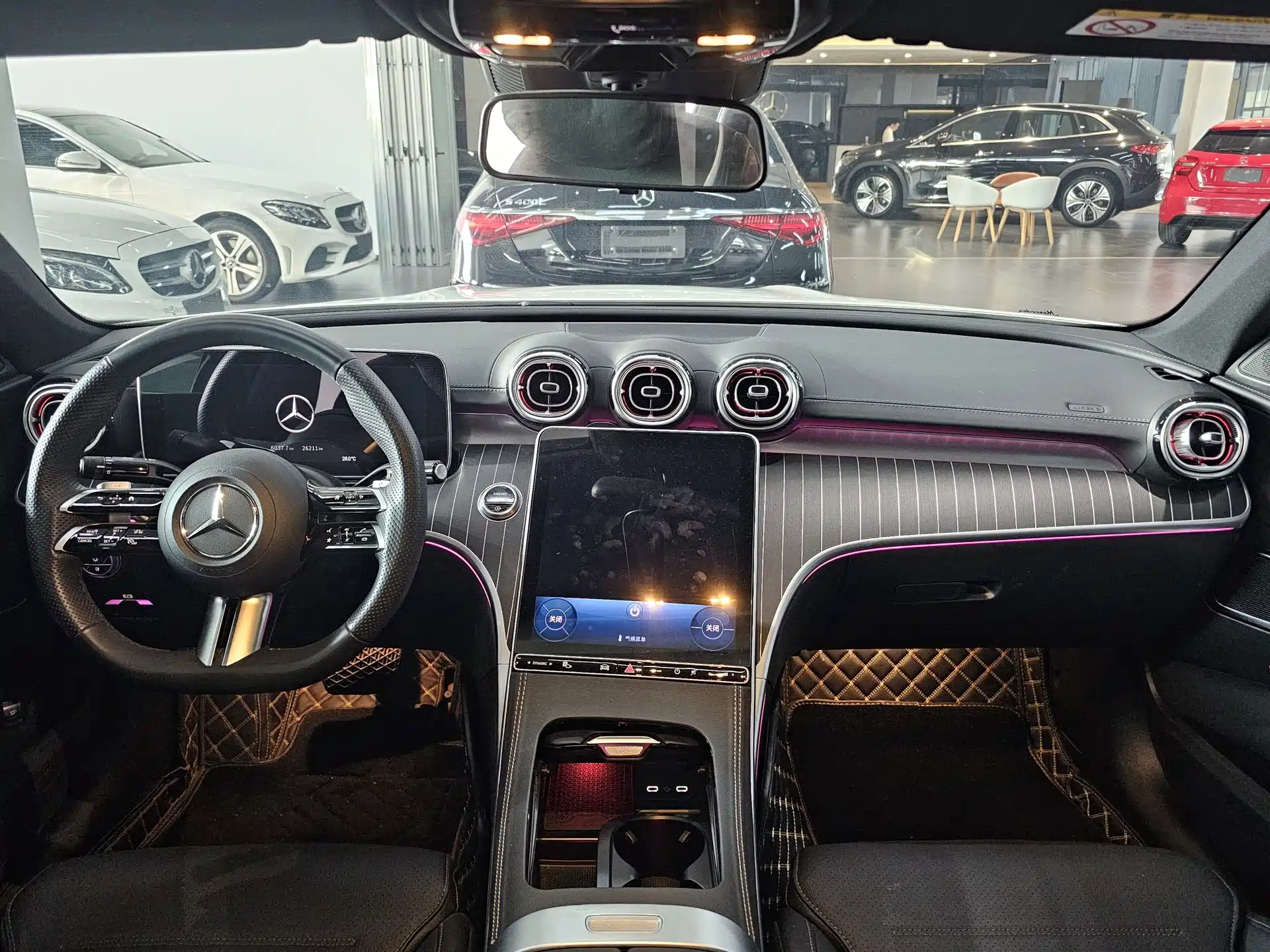 Фото 12 - Mercedes-Benz C-Class