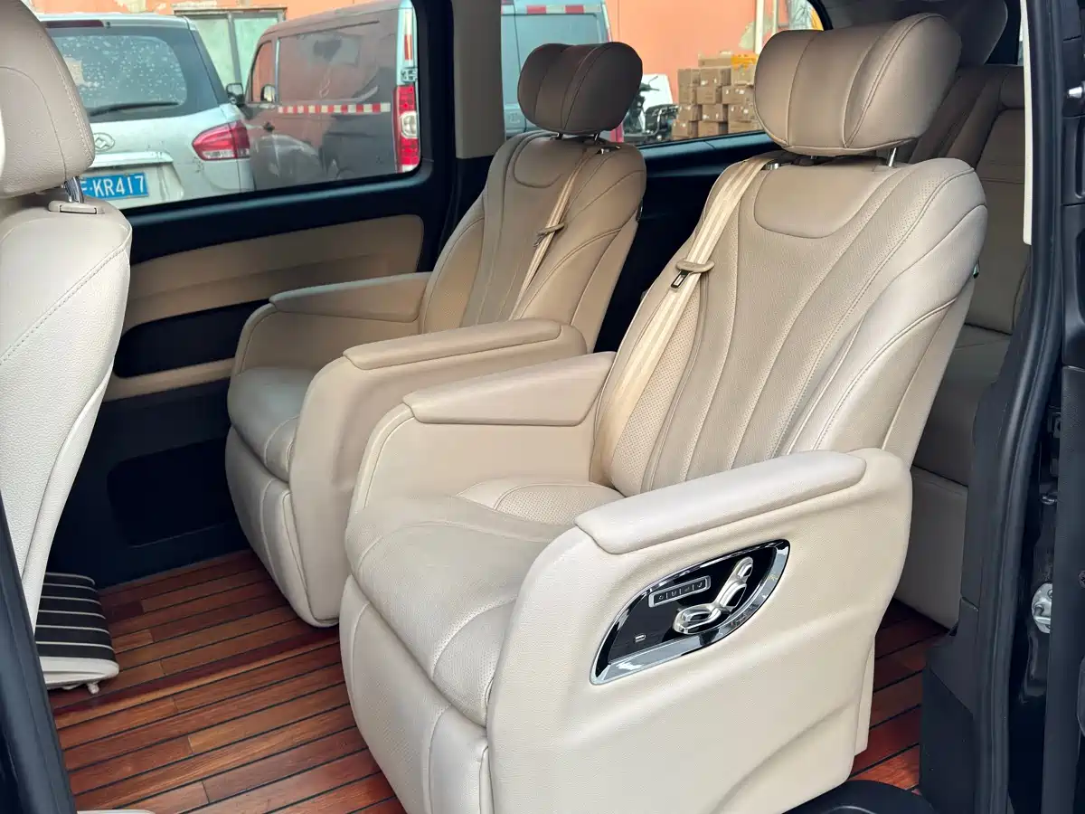 Mercedes-Benz Vito 2018 2.0T Business China V фото 18