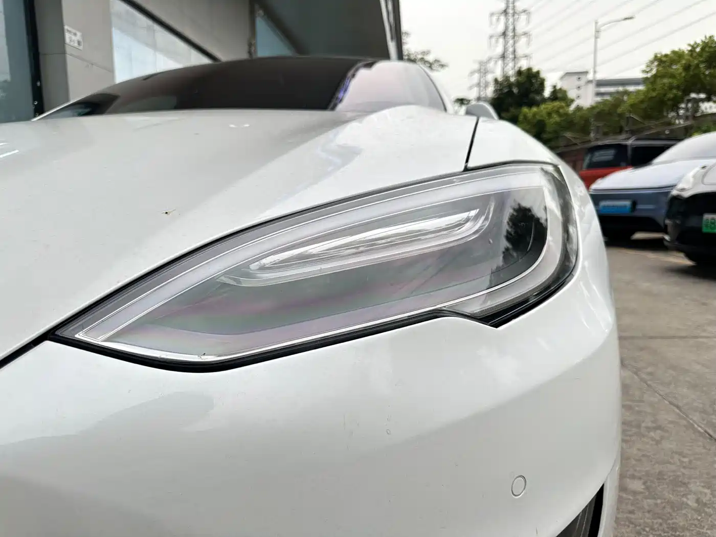 TESLA MODEL S