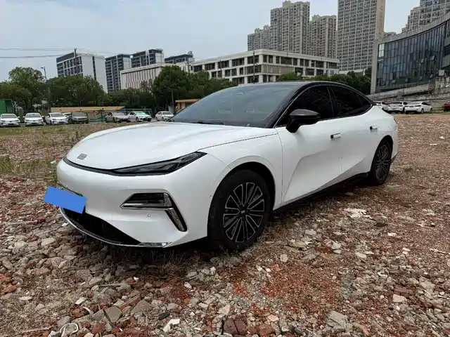  Geely Galaxy Galaxy Xingyao 8 2025 130km EM-i Premium Edition