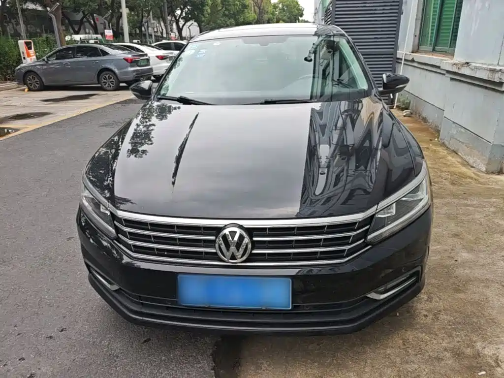 Фото 3 - Volkswagen Passat