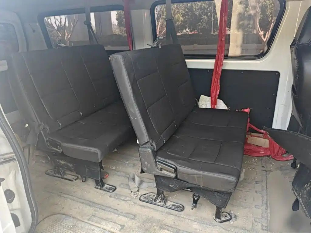 Changan Kaicheng Changan Ruixing EM80 2025 2025 Passenger Version Comfort 6-seater 300km Dual Swing Doors