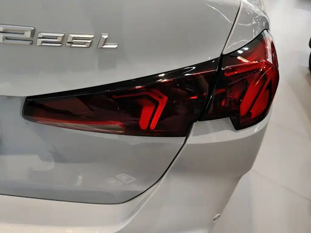 Фото 8 - BMW 2 Series