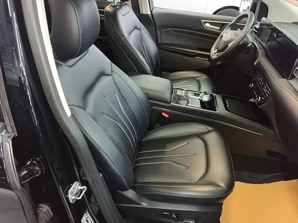 Ford Edge 2022 2021 PLUS EcoBoost 245 FWD Platinum Sharp 5-seater