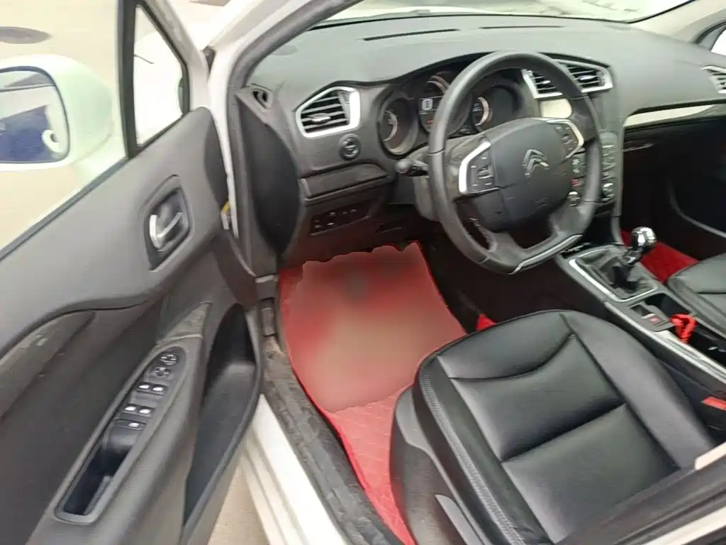 Citroën C4L 2017 2016 1.2T Manual Leading Edition