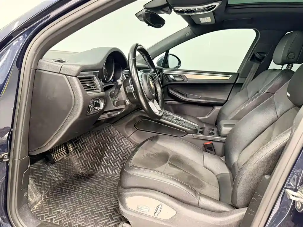 Porsche Macan 2018 Macan 2.0T фото 10