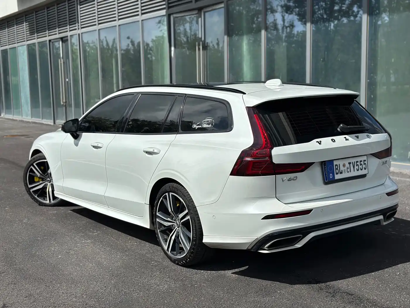 2020 Volvo V60
