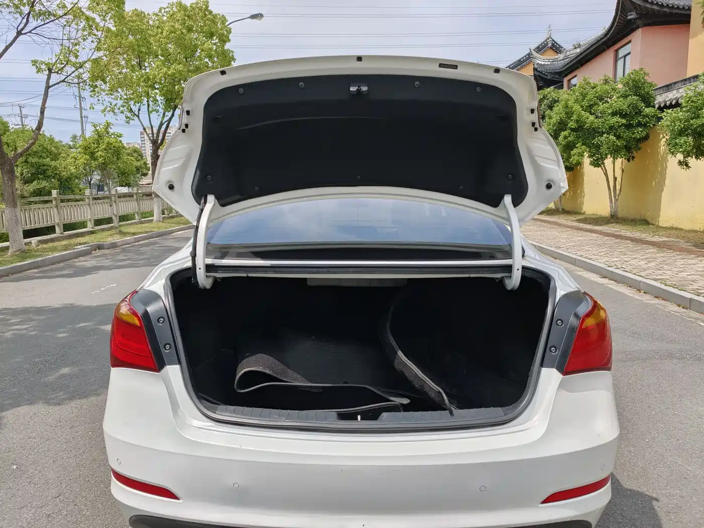 Hyundai Mistra 2014 1.8L Auto Premium DLX фото 15