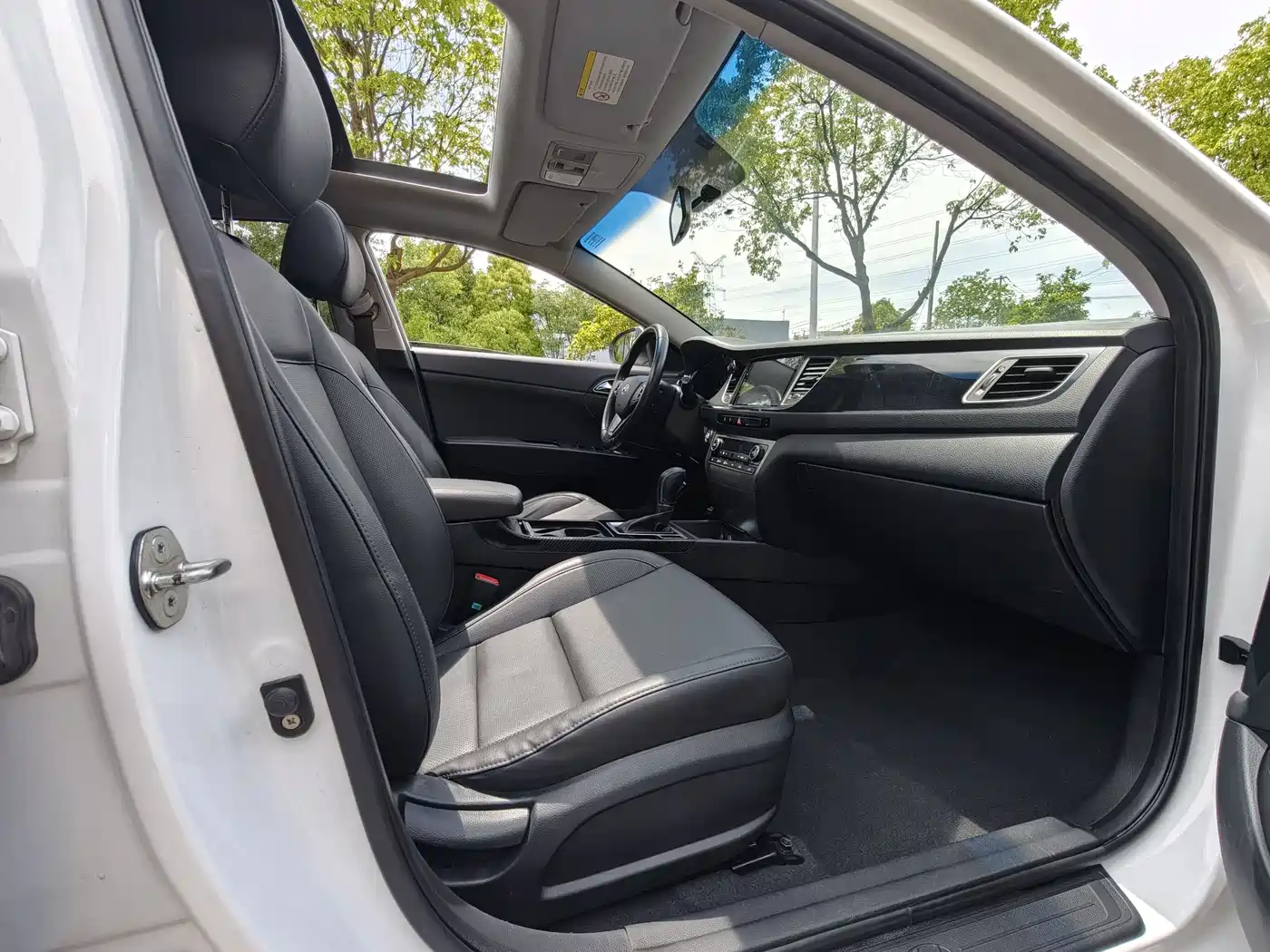 Hyundai Mistra 2014 1.8L Auto Premium DLX фото 17