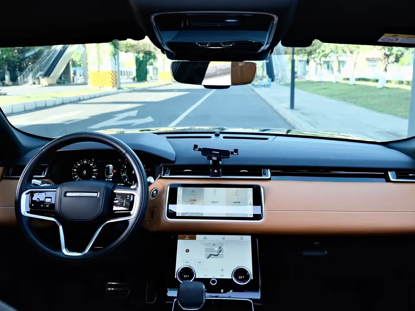 Land Rover Range Rover Velar 2022 250PS Golden Collector's Edition фото 16
