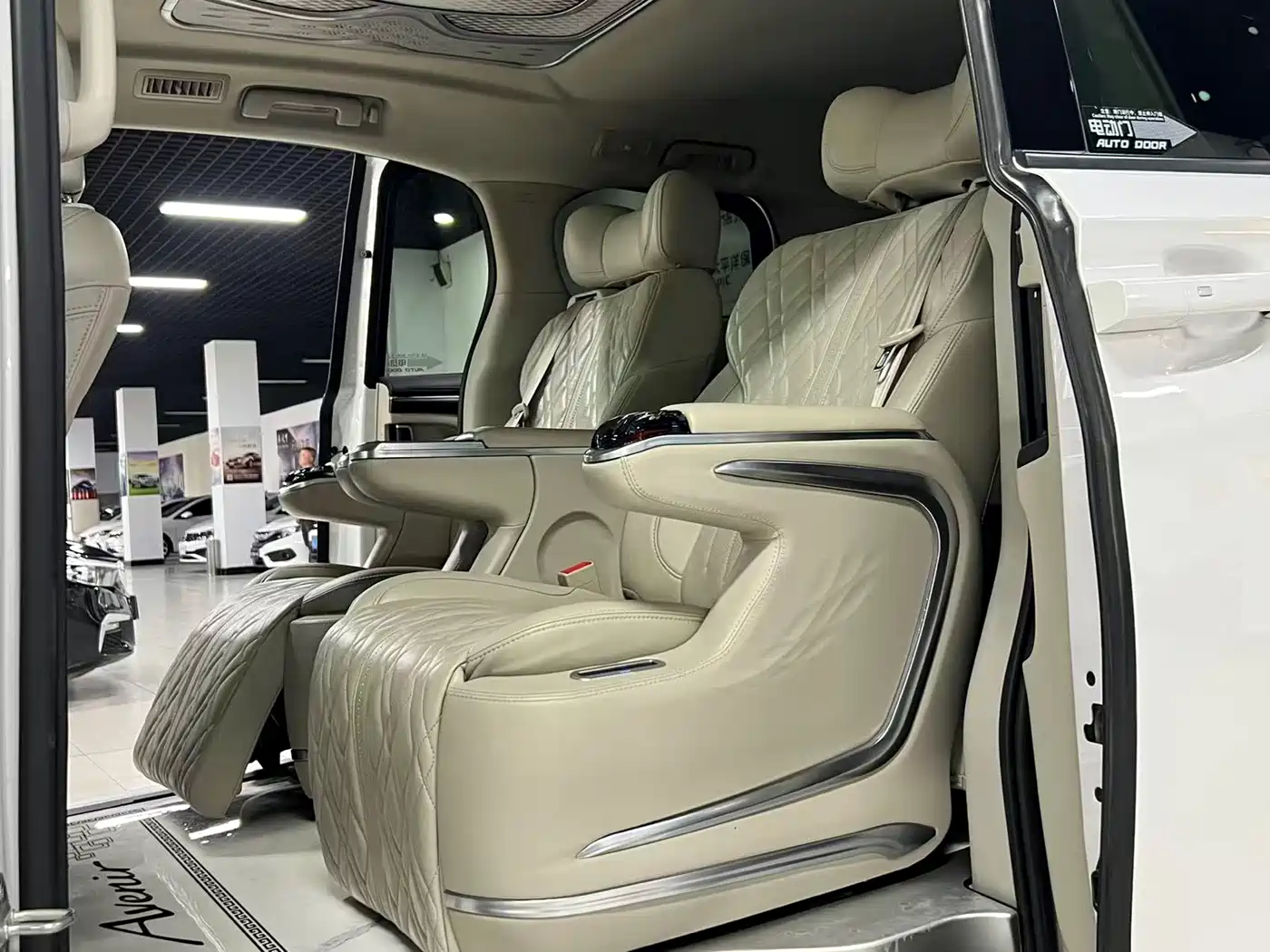 Buick GL8 2020 Model ES Landglory 653T Comfort фото 15
