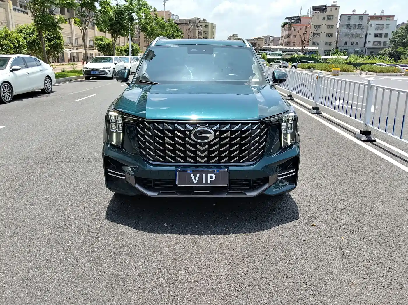 Photo 2 - GAC Trumpchi Trumpchi GS8