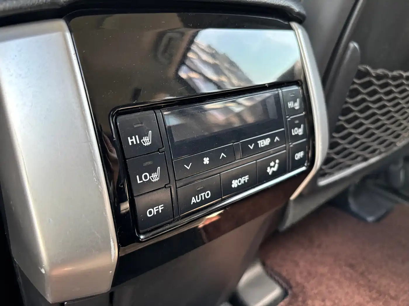 Toyota Prado 2019 2018 3.5L Automatic TX-L Rear-mounted Spare Tire