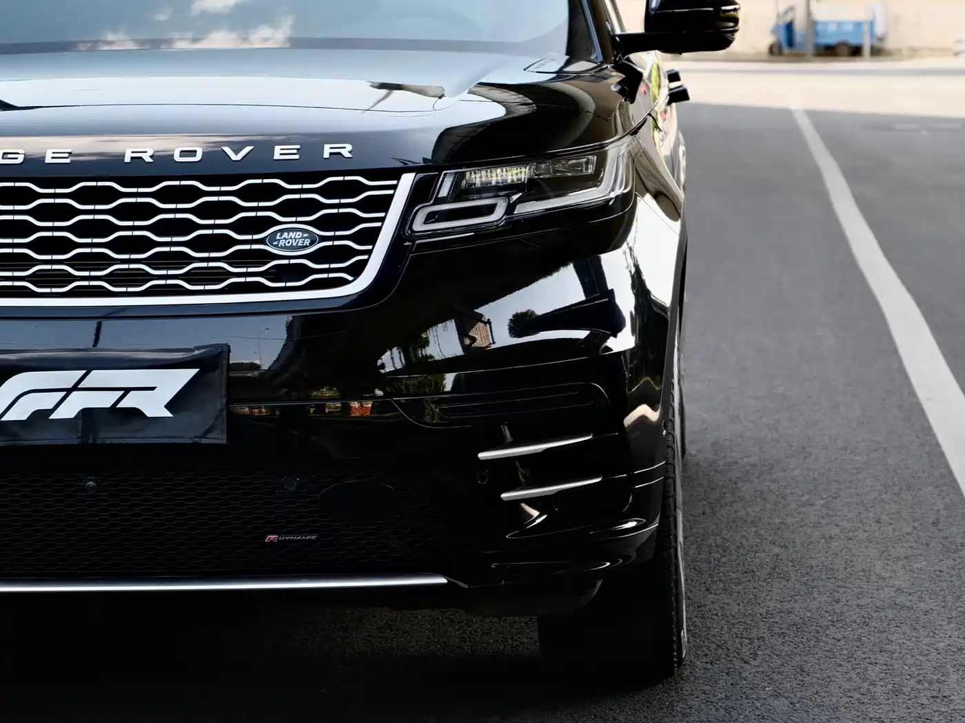 Land Rover Range Rover Velar 2022 250PS Golden Collector's Edition фото 7
