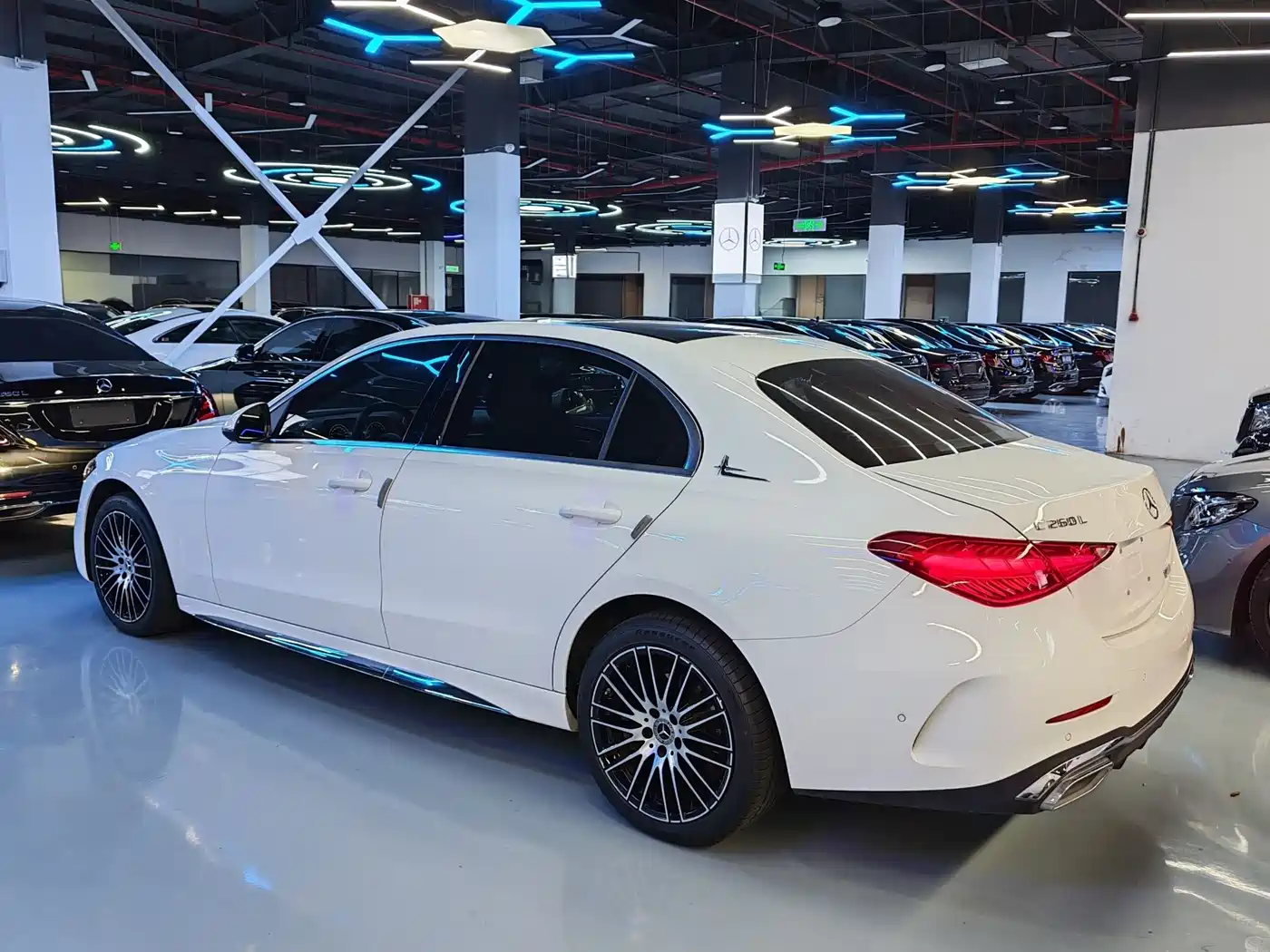 MERCEDES-BENZ CLASS C