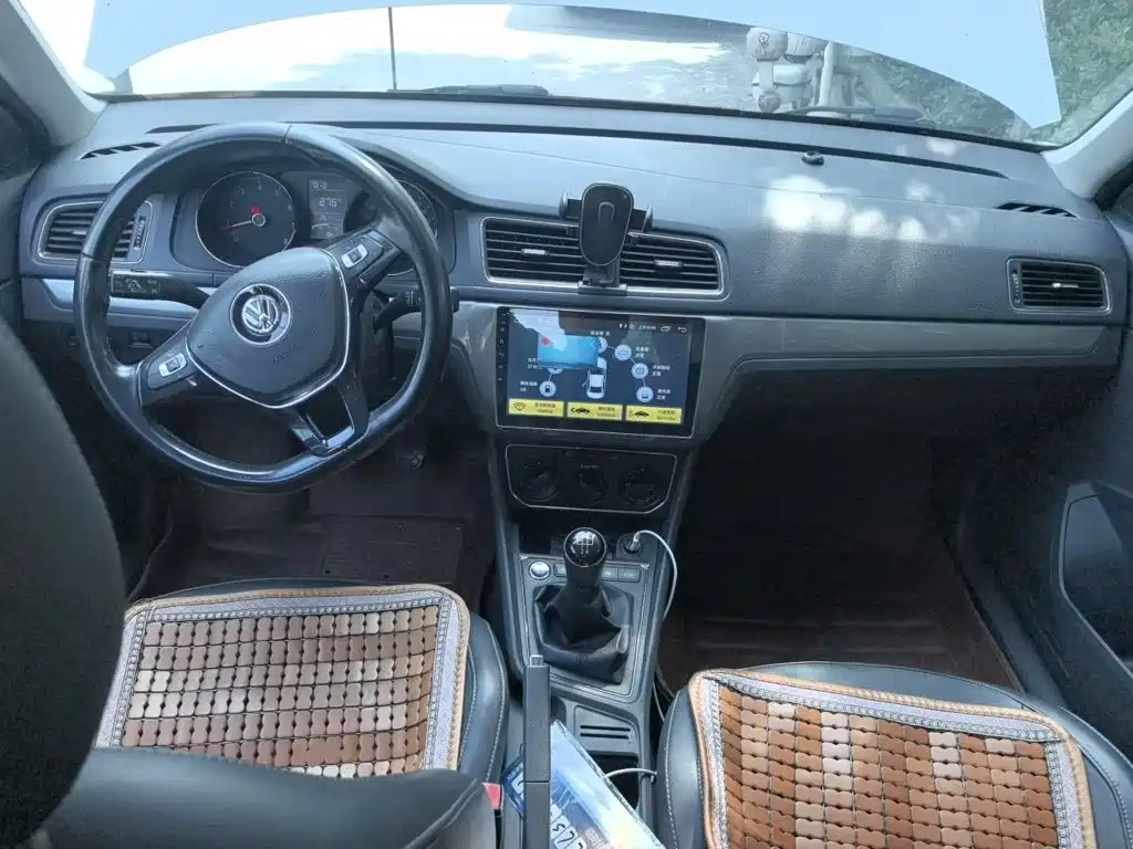 Фото 10 - Volkswagen Lavida