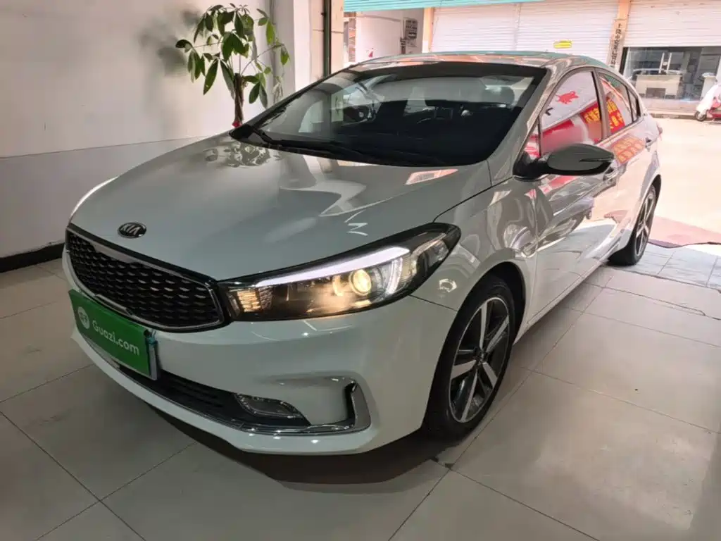 Фото 2 - Kia K3