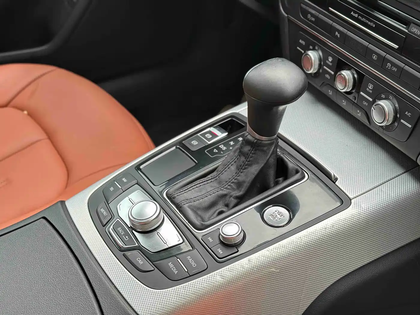 Audi A6L 2014 TFSI Standard фото 23