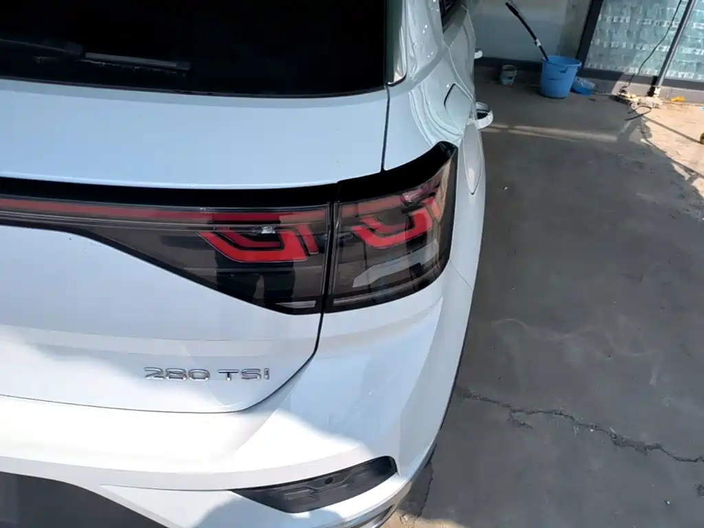 Volkswagen T-Roc, миниатюра 8