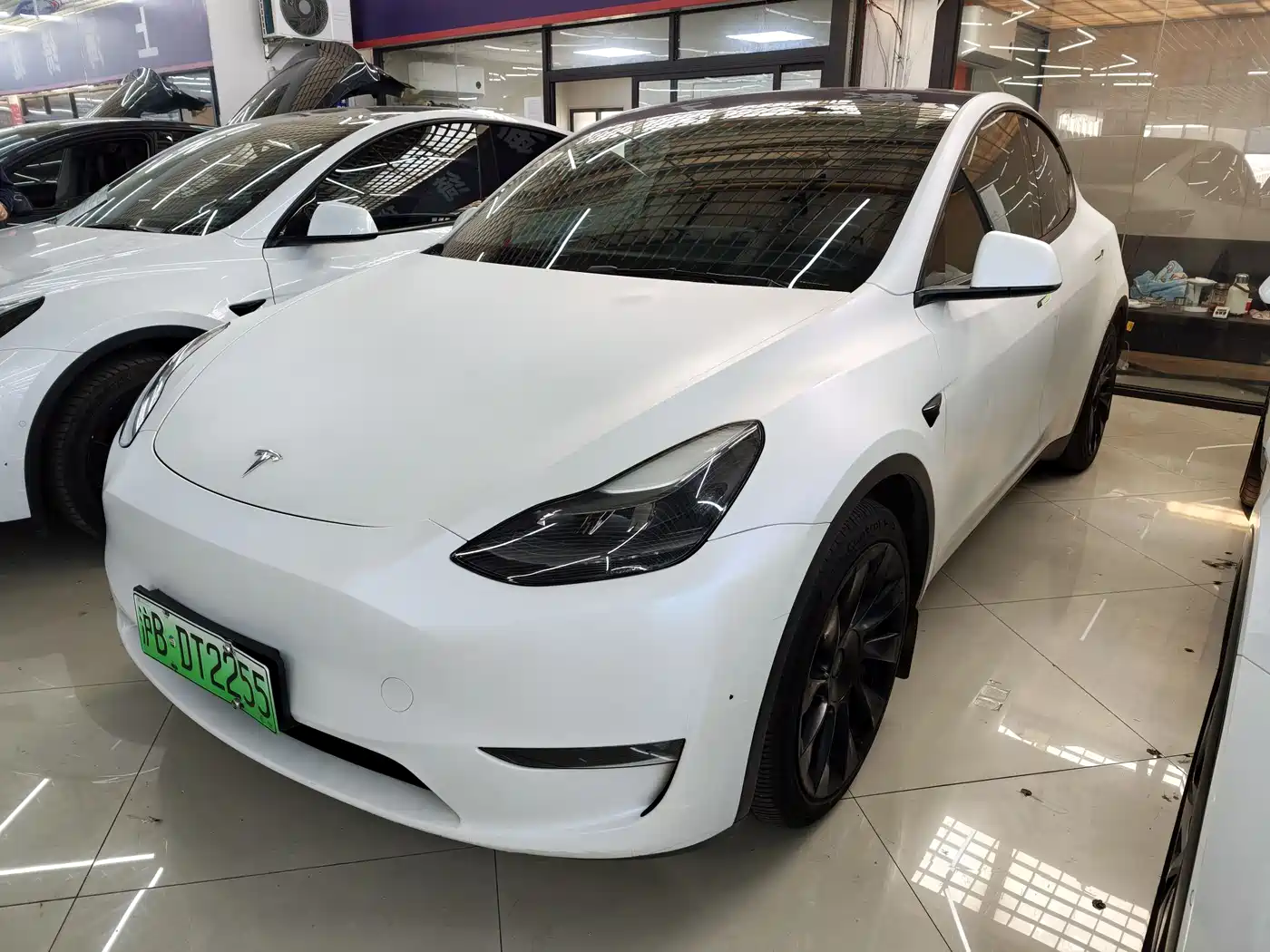 TESLA MODEL Y