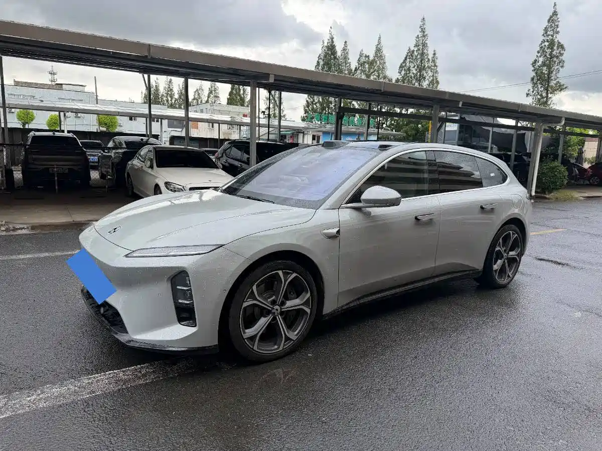 Фото 2 - NIO ET5T