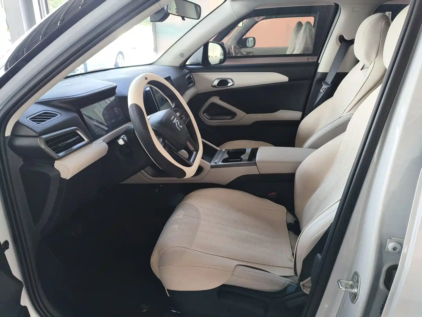 BYD Yuan UP 2026 2025 Model 301KM Navigator
