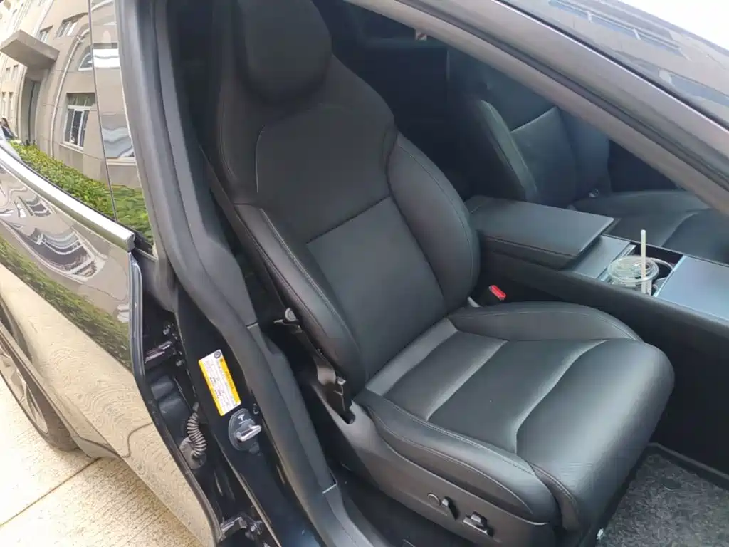 Tesla Model Y L 2026 2025 Facelift Long Range AWD