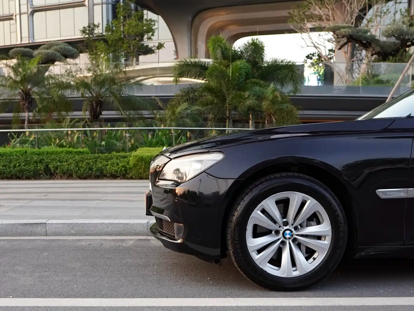 BMW 7 Series 2011 730Li Elegance фото 16