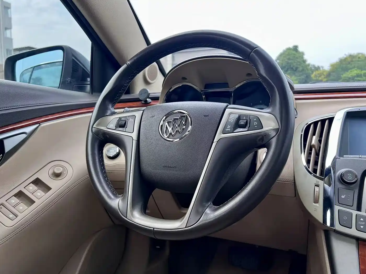 Buick LaCrosse 2012 2012 2.4L SIDI Luxury Edition