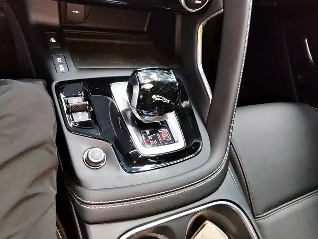 Jaguar E-PACE 2024 2024 Progressive Sport Edition R-DYNAMIC S