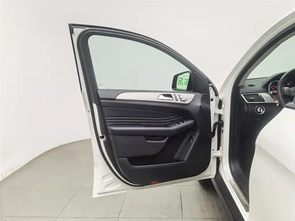 Mercedes-Benz GLE Coupe 2018 GLE 320 4MATIC Coupe SUV фото 8
