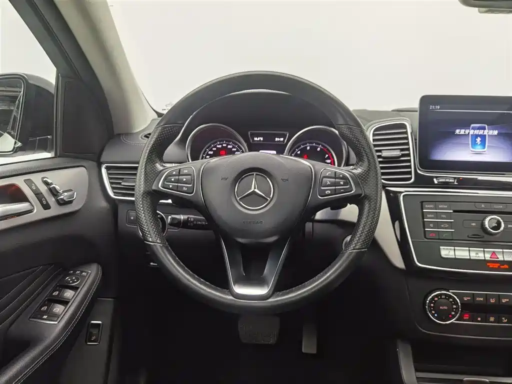 Mercedes-Benz GLE Coupe 2018 GLE 320 4MATIC Coupe SUV фото 11