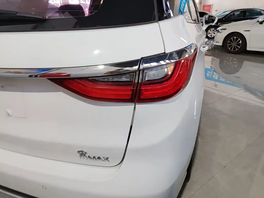 BYD Song MAX 2018 2017 1.5T Auto Smart Luxury 7-Seater