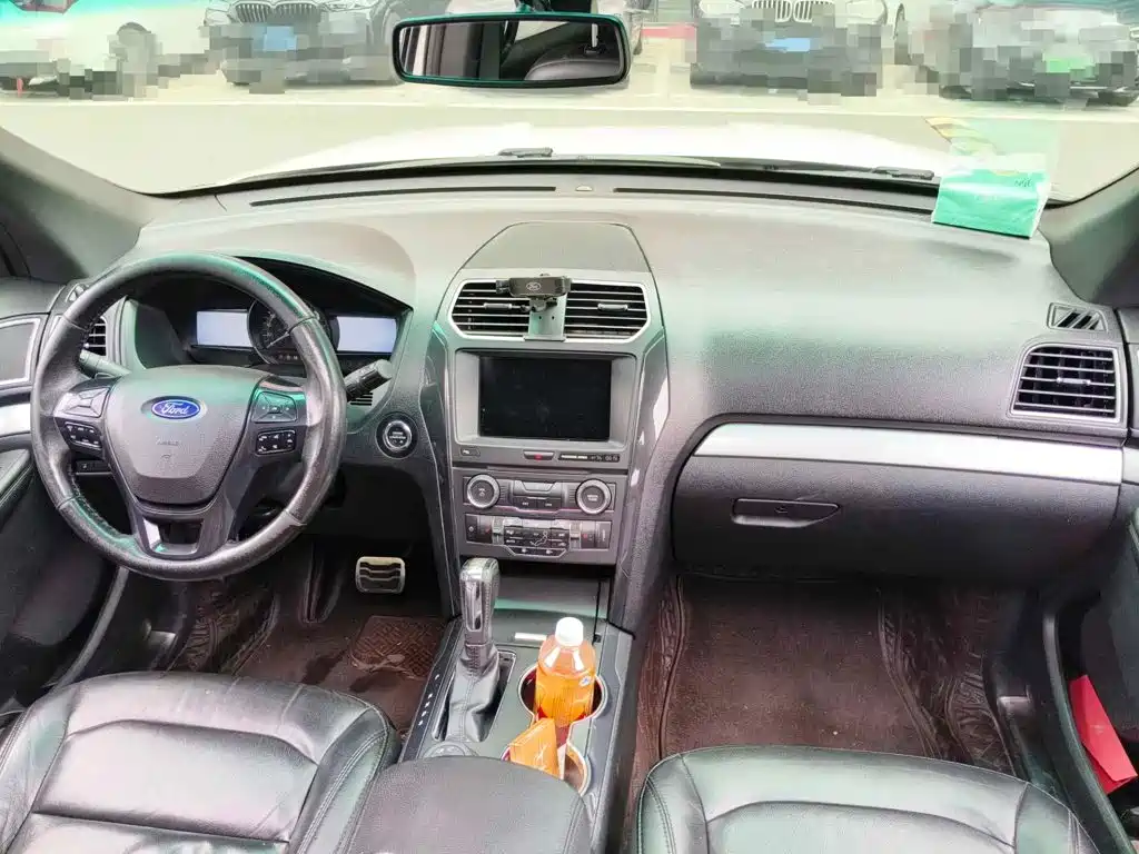 Фото 12 - Ford Explorer (Import)
