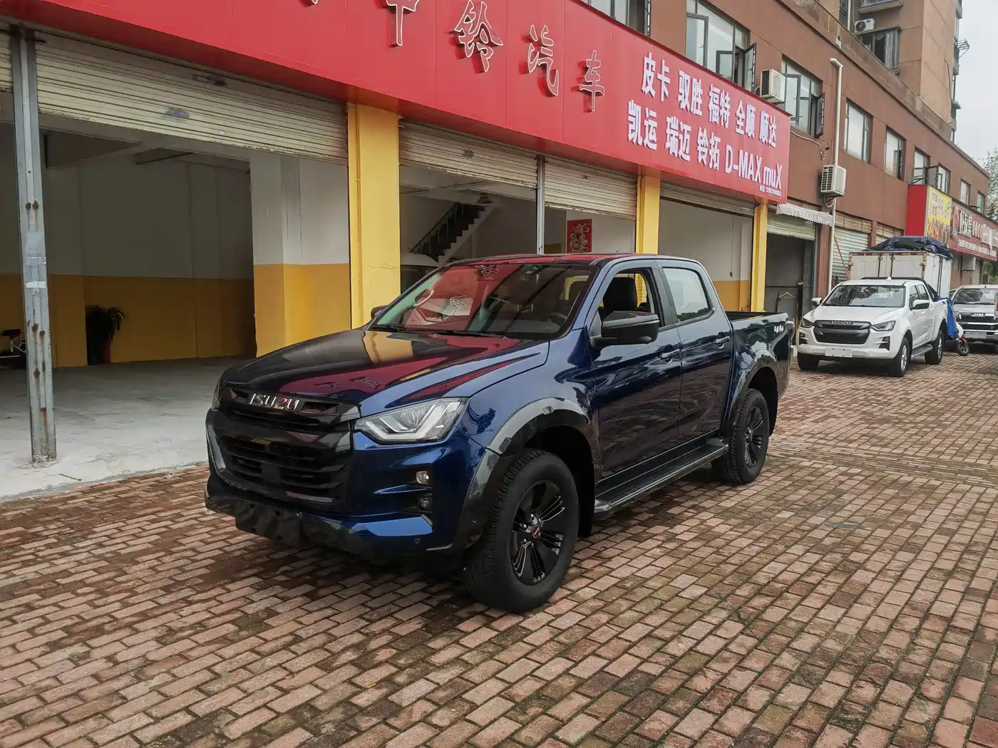 Isuzu D-MAX 2023 1.9T Auto 4WD V-CROSS Yue Ling Edition фото 3
