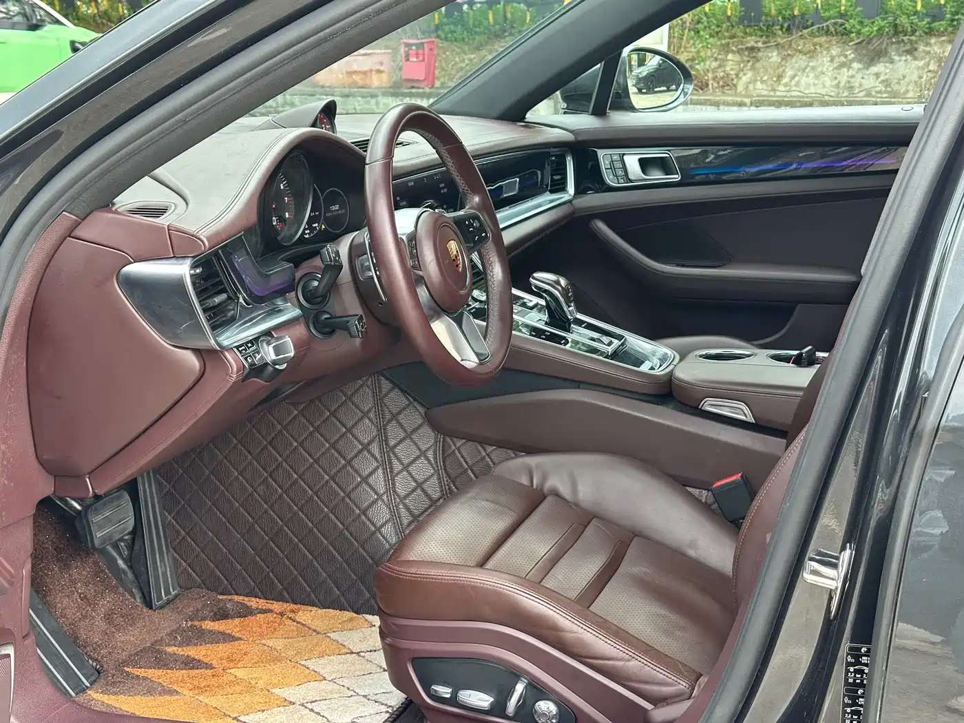 Фото 4 - Porsche Panamera