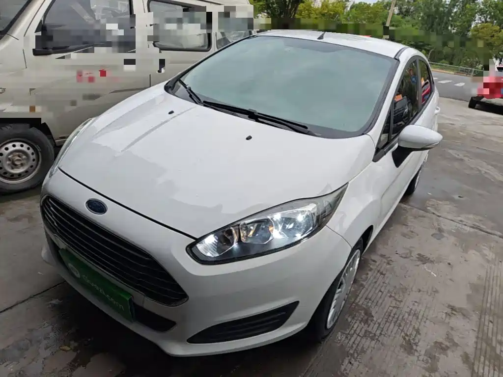 Ford Fiesta 2015 2013 Sedan 1.5L Manual Trend