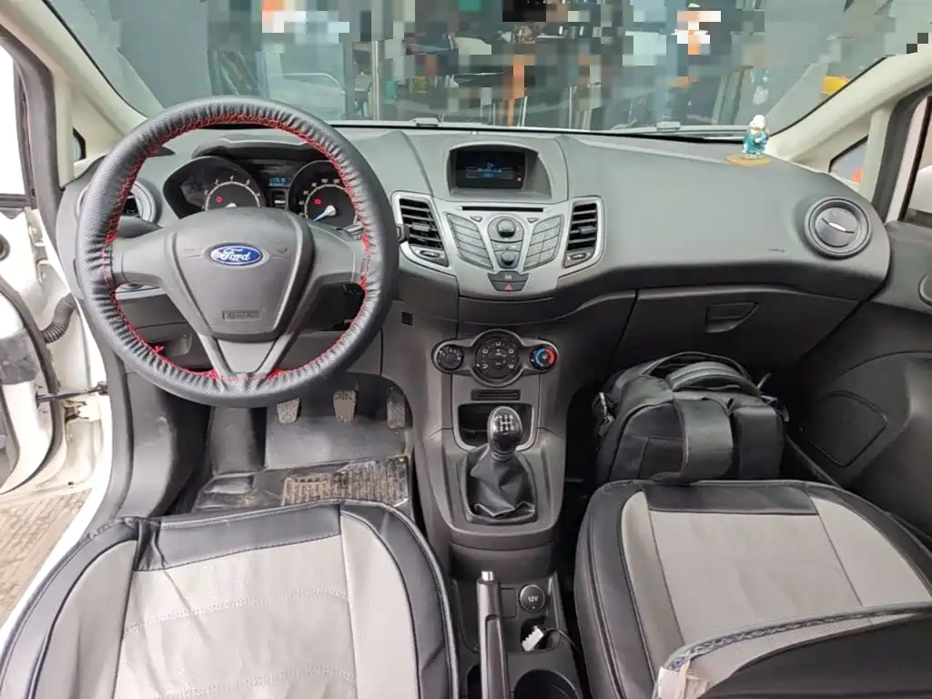 Ford Fiesta 2015 2013 Sedan 1.5L Manual Trend