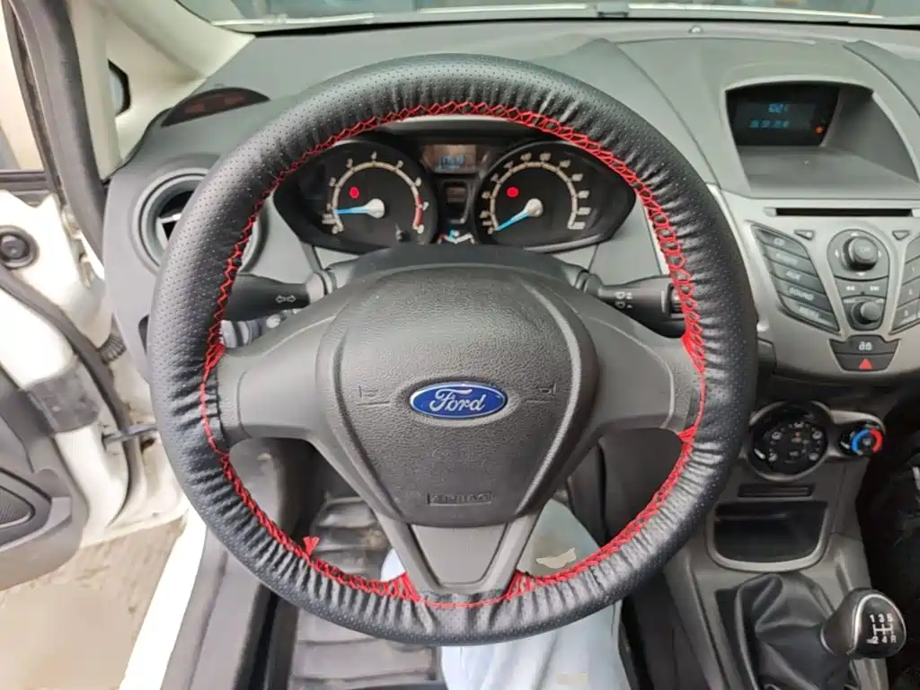 Ford Fiesta 2015 2013 Sedan 1.5L Manual Trend
